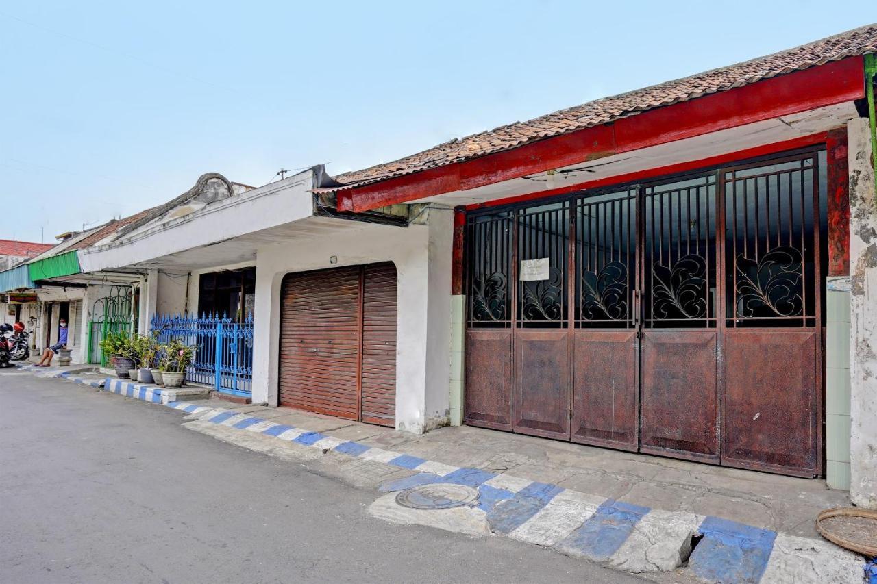 Hotel Oyo 91865 Sidomulyo Kost Syariah Mojokerto Exteriér fotografie